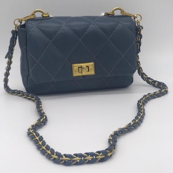 Small Quilted Pearl Flap Bag - Picture 6 of 7